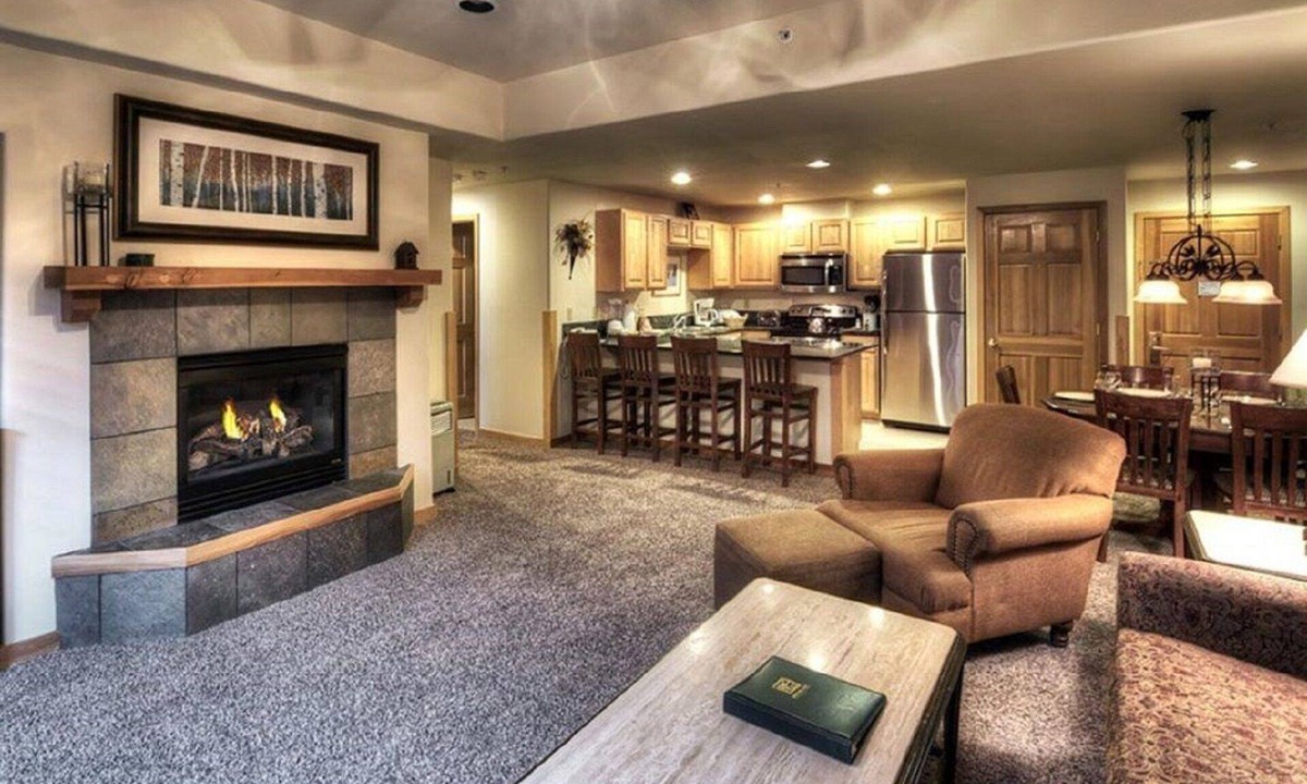 Four O'Clock Resort | XMAS SKIING IN Breckenridge, GRAND TIMBER LODGE 12/19/26 -12/26/26