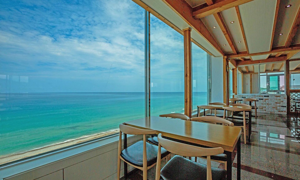 Sokcho Hotel | Yangyang Eight