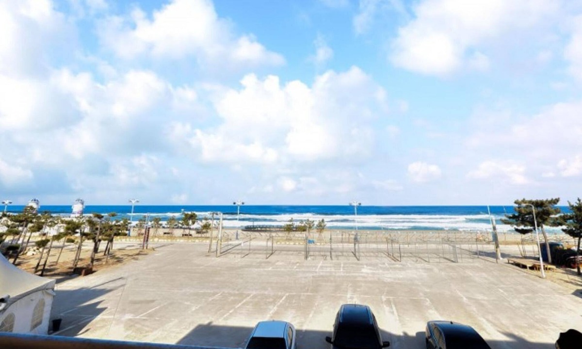 Yangyang House | Yangyang Yemeusong Dongho Sea Pension