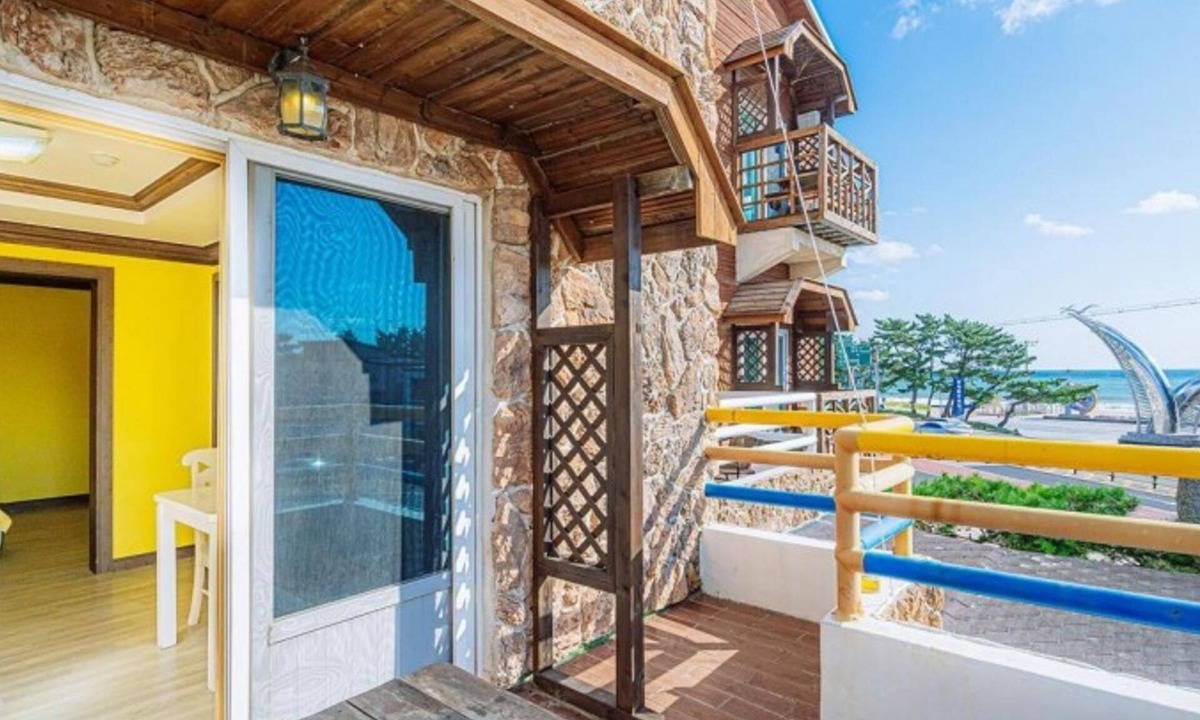 Yeongdeok House | Yeongdeok Sunshine Pension