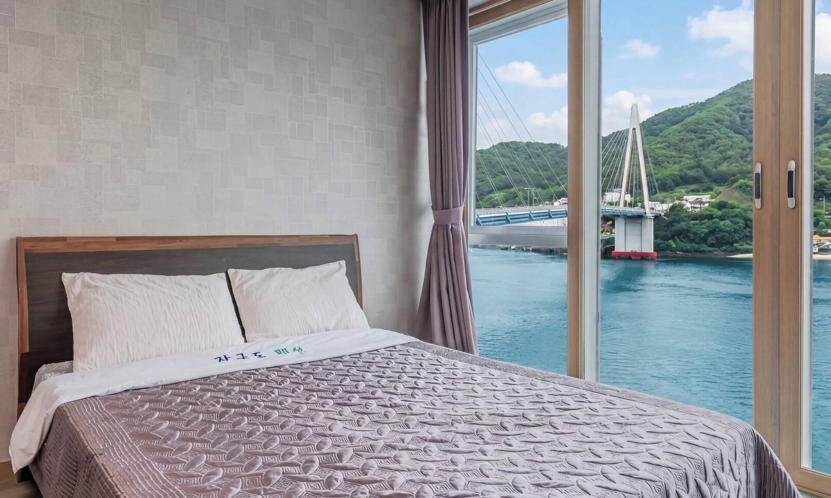 Yeosu House | Yeosu Janggun Island Pension