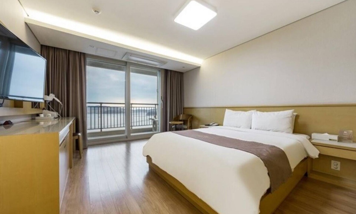 Dolsan-eup Hotel | Yeosu-si noblehotel