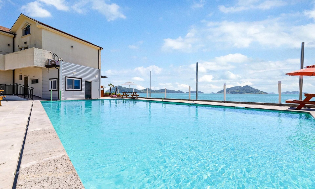 Hwajeong House | Yeosu Sumgeunel Pension