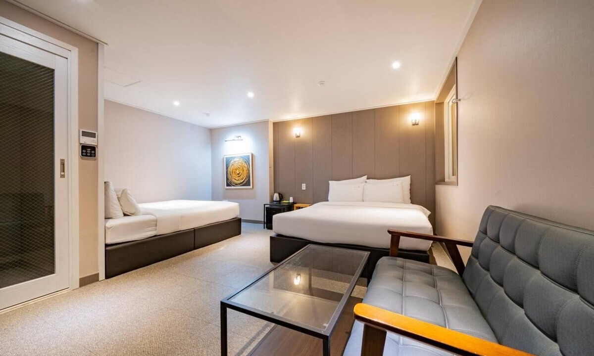 Millak-tong Hotel | ymotel