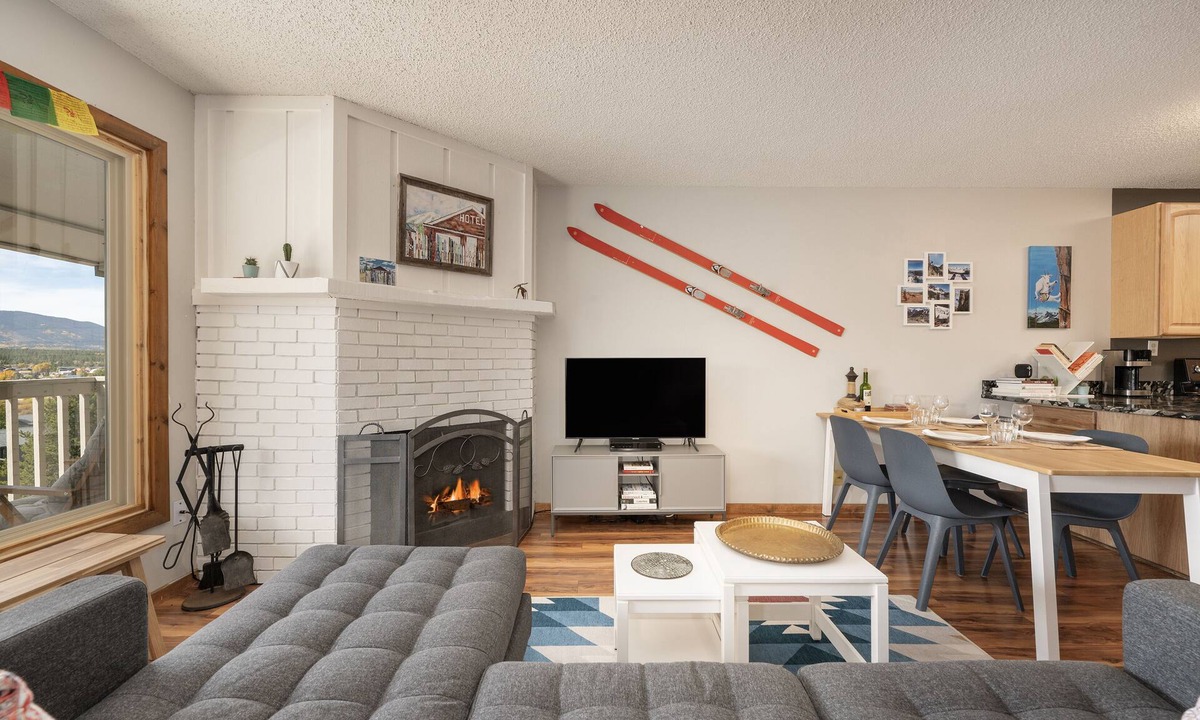 Fraser Condo | Young-Family Friendly Condo in Super Central Location