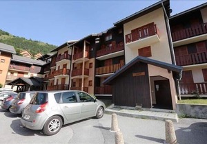 200m from shops, Ground floor, balcony, tv, ski locker, 29m², Valloire