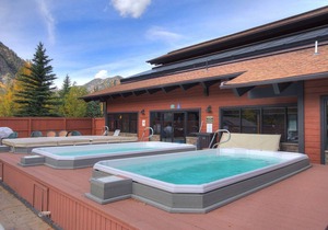 84 m² Condo ∙ 2 bedrooms ∙ 7 guests