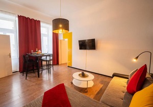 Apartment for 4 with Kitchen near Naschmarkt & U4 Metro