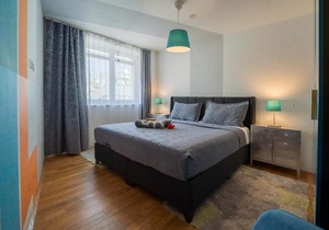 Balcony Apartment for 4 near Naschmarkt & Kettenbrückengasse U4 Metro