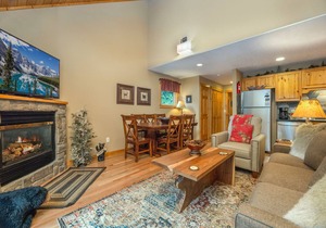 Fall River Riverfront Condo + Private Hot Tub