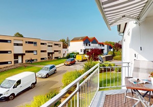 Modern vacation apartment for two people with balcony and private parking space