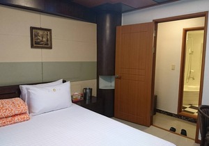 Queens Motel Busan