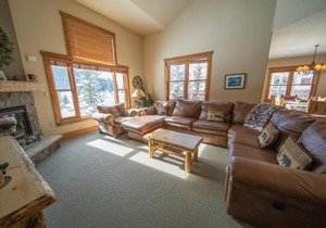 Red Hawk Townhomes 2342 by SummitCove Lodging in Colorado