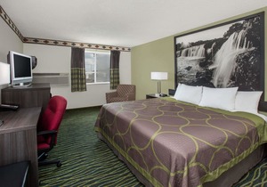 Super 8 by Wyndham Independence Kansas City