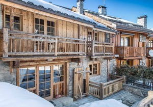Traditional chalet with jacuzzi, sauna and pets allowed