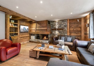 Traditional chalet with jacuzzi, sauna and pets allowed