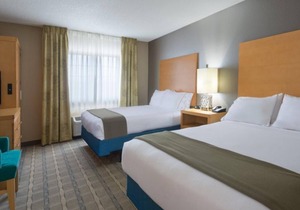 Vacation Day Is Always A Great Idea! 2 Classy Units, Onsite, Free Parking