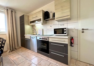 Well-kept vacation complex with 5 residential units in a quiet cul-de-sac location
