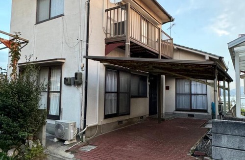 Kure House | 民泊大浦崎荘