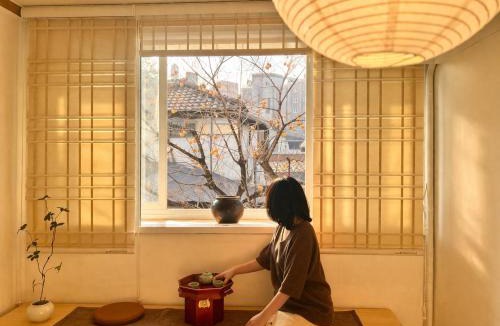 Eunpyeong-gu Villa | 감나무 뷰 독채 숙소, 지하철역 도보3분,경복궁 5정거장, 공항버스 정류장 도보6분