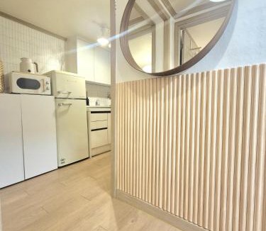 Hwayang-dong House | 건대입구역4분,성수,강남,뚝섬,콘서트,롯데월드,Netflix,감성2Room,최대인원6명