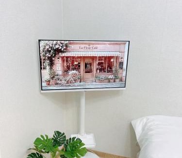 Guro-dong Apartment | 달 스테이