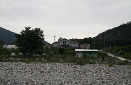 Jeongseon House | 별 품은 강