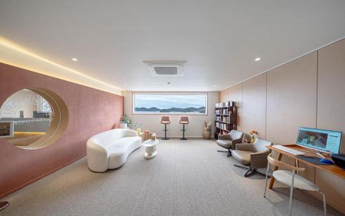 Tongyeong Hotel | 브라운도트호텔 통영죽림