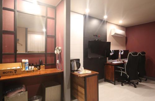 Gongsan-dong Hotel | 세븐모텔