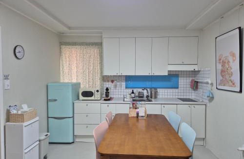 Suyeong-Gu Bed & Breakfast | 어게인수영