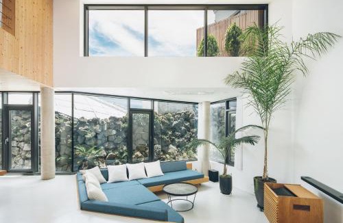 Woljeong-ri House | 일상호사 Ilsanghosa AB - Architect-Designed Coastal Villa