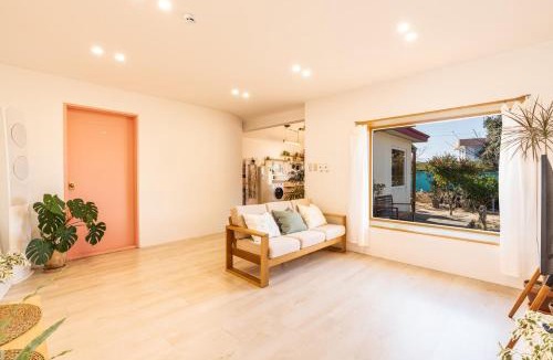 Andeok House | 제주 독채 Stay 미스동백