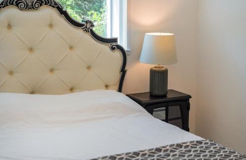 Gyeongju Villa | 초음정 Luxury Hanok Style Villa with Private Garden in Gyeongju