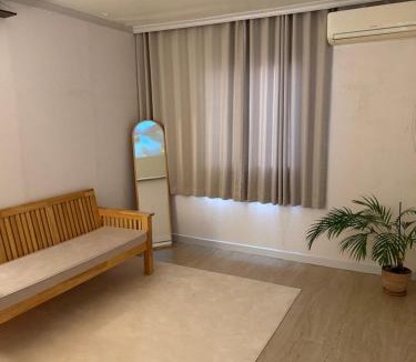 Busanjin House | 콤마스테이