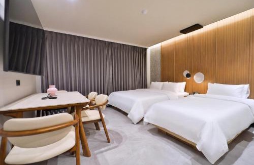 Tongyeong Hotel | 통영 하운드호텔 죽림점