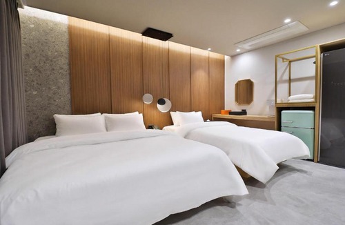 Tongyeong Hotel | 통영 하운드호텔 죽림점