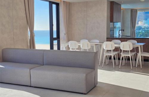 Haeundae House | 펜톤나인 해변열차 송정2호점