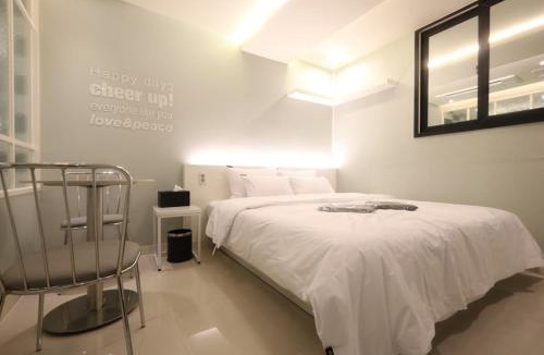 Sacheon Hotel | 호텔 꿀밤스테이