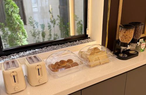 Sacheon Hotel | 호텔 꿀밤스테이