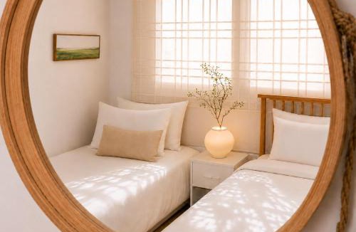 Seogang-dong Villa | 홍대중심, 홍대입구8번, 3Bed 2Room, 5인, 짐보관, 호텔식침구, 공항버스8분, 쇼핑거리3분, 숲속공원