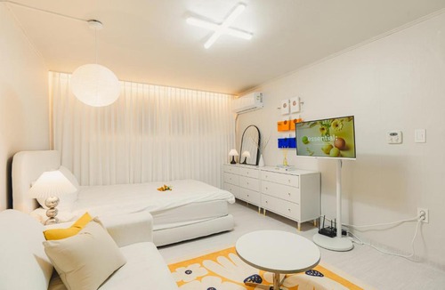 Sangsu-dong Apartment | 홍대 라라스테이