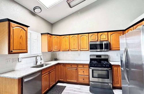 Northglenn House | $0Fees; Near Park, Dining; Easy Access to Downtown