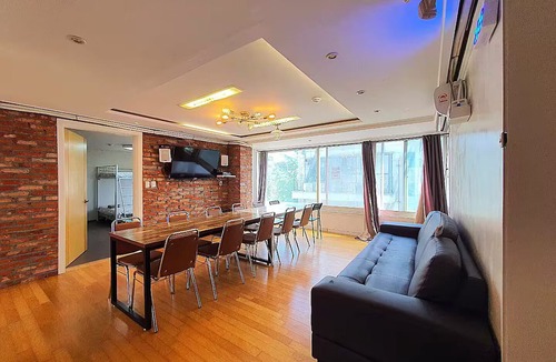 Seogyo-dong Apartment | 1층@CVS 4BR&3bath&Elevator 6분@STN