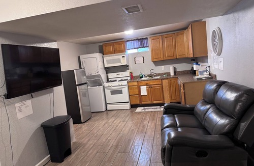Belmar Park House | 1 BRM Basement Apartment/420 friendly outside