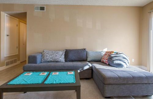 Englewood House | 1 Mi to Light Rail: Englewood Condo w/Pool Access