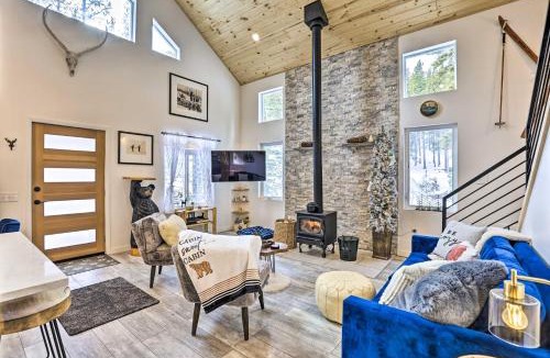 Saint Mary's House | 1 Mi to St Mary’s Glacier Trail: Modern Mtn Cabin!