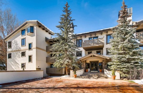 Vail Apartment | 1-Villa Cortina 220