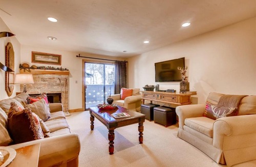Vail Apartment | 1-Villa Cortina 220
