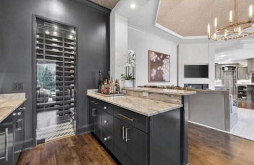 Leawood House | 10K SF KC Estate | Sport Court, Pool & Group Stay