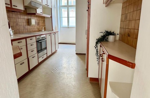 Simmering Apartment | 110 m2 Sunny & Central Apartment with Free Parking